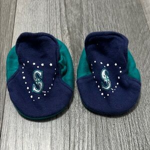 Seattle Mariners Baby Booties with heart detail on the front / OS